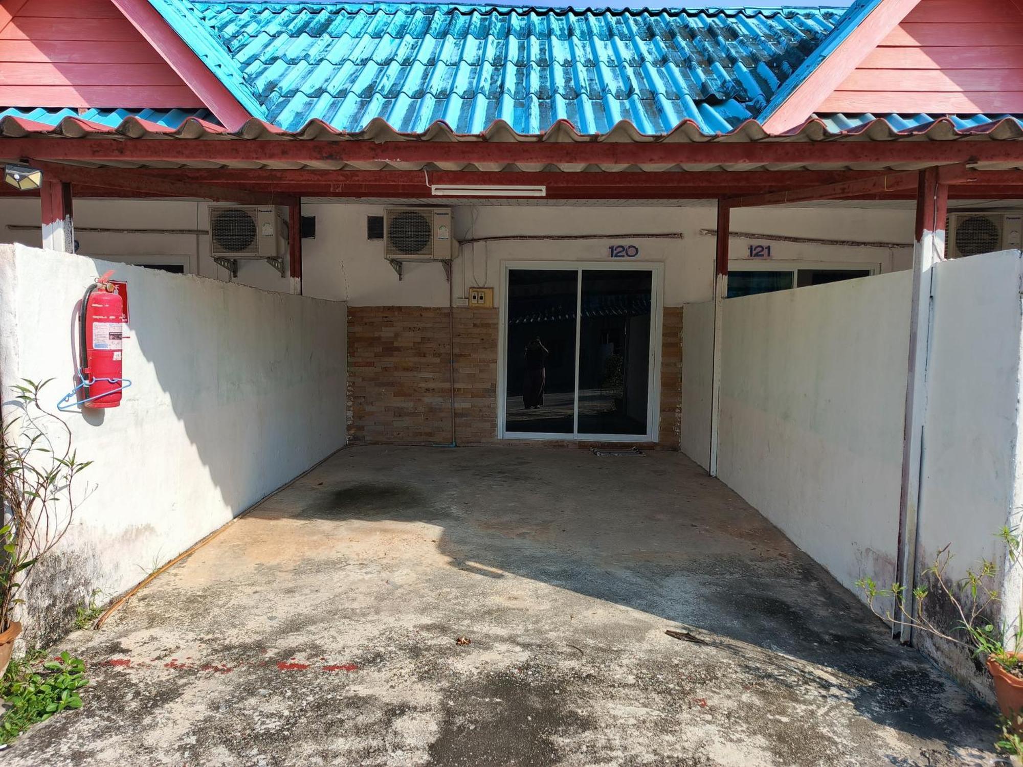 坎亚纳度假酒店 素叻他尼 外观 照片
